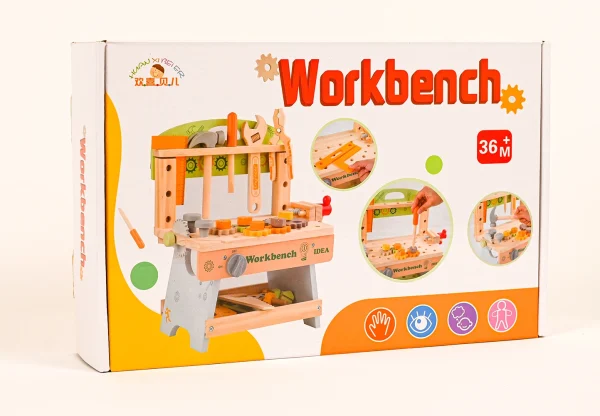 Pracovný stôl s náradím